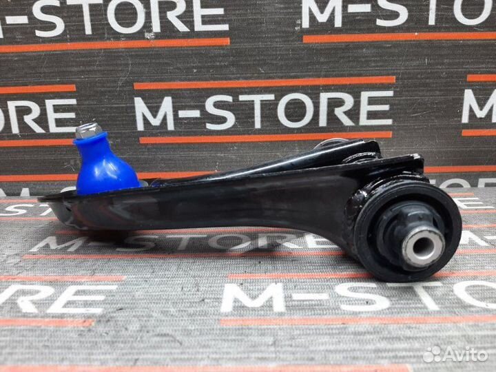 Рычаг подвески верхний передний правый