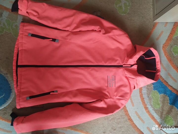 Демисезонная спортивная куртка 42-44