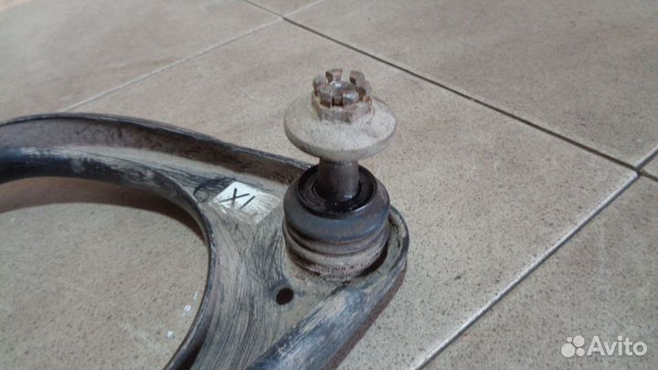 Рычаг передний верхний левый Lexus IS (XE30)