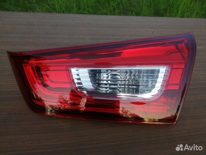 Фонарь Мицубиси ASX и RVR в крышку правый