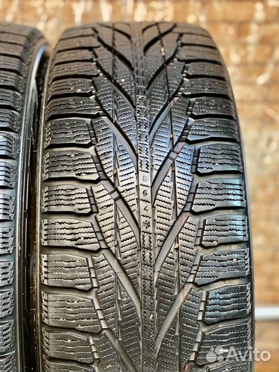 Nokian Tyres Hakkapeliitta R2 SUV 215/60 R17