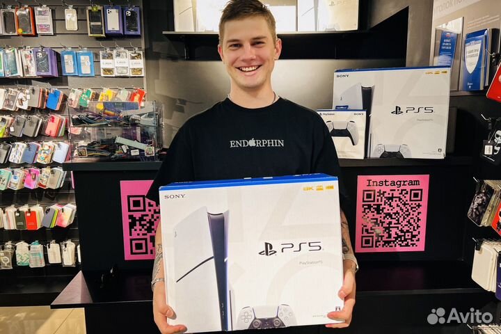 Sony playstation 5 и 2 геймпада