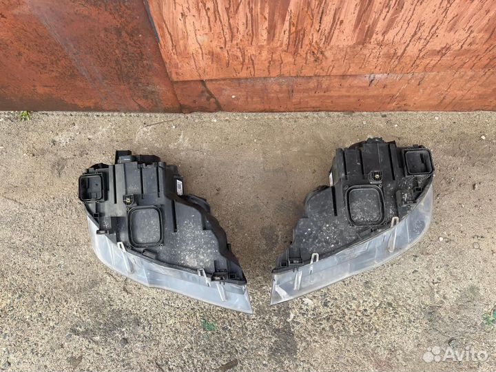 Фара галоген BMW X5 E70