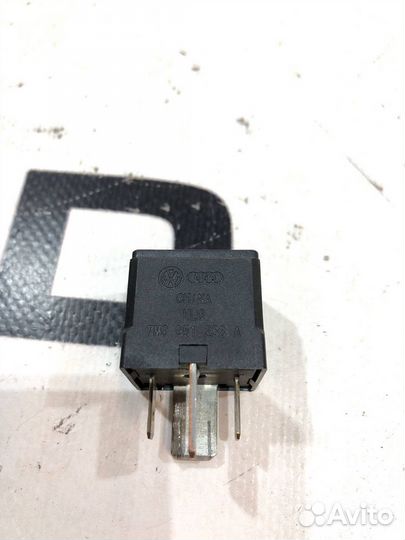 Реле Skoda Octavia A5 (1Z) 2011