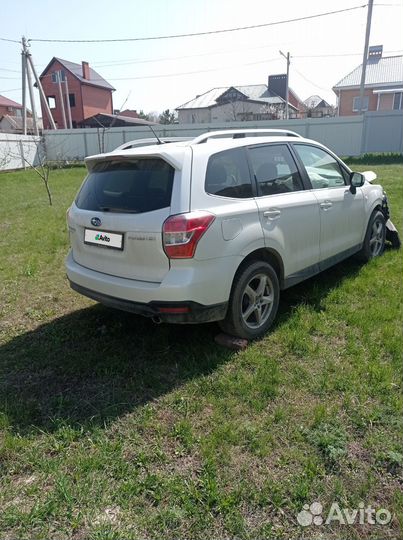 Subaru Forester 2.0 CVT, 2014, битый, 90 000 км