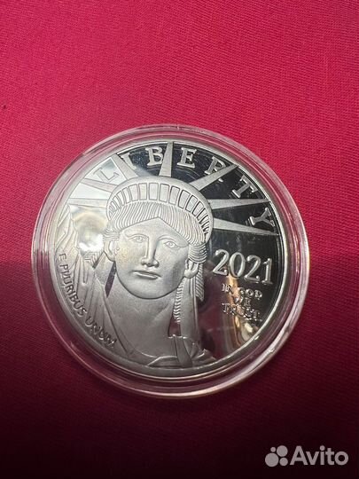 Монета США Статуя Свободы 100долларов Платина 2021