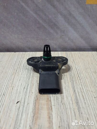 Датчик абсолютного давления воздуха Volkswagen pol