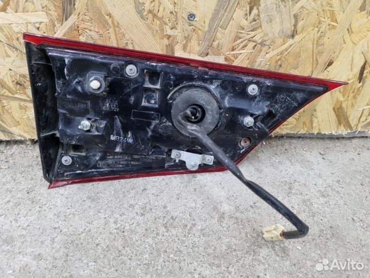 Фонарь внутренний задний правый Mitsubishi