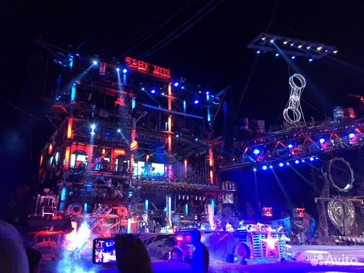 Звуковое и световое оборудование