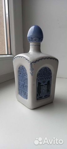 Штоф фарфоровый