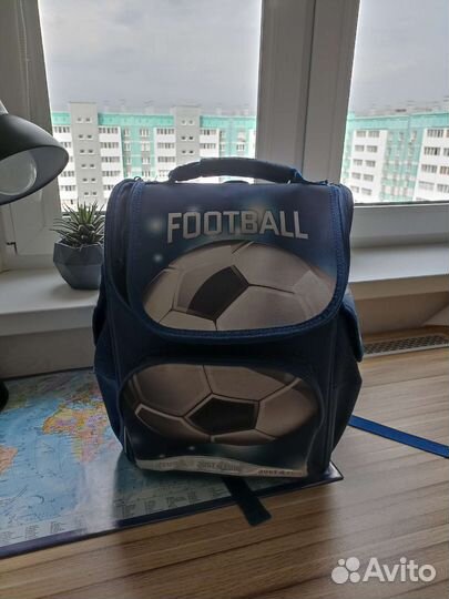 Рюкзак школьный