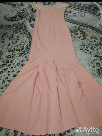 Платье вечернее