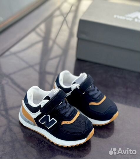 Кроссовки детские new balance весна