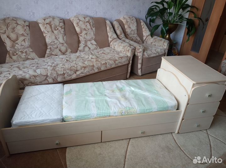 Детская кроватка трансформер с комодом