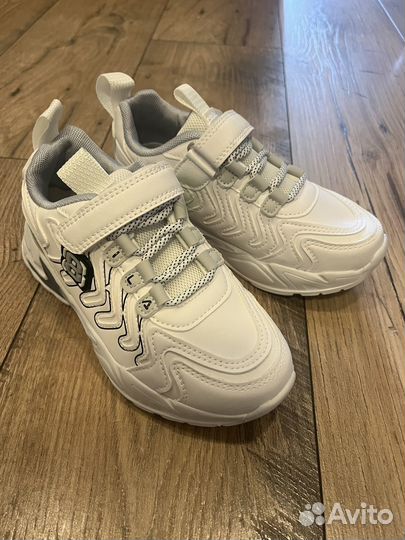 Кроссовки новые р.30-36