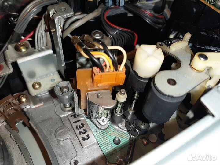 Видеомагнитофон panasonic NV J 35EE