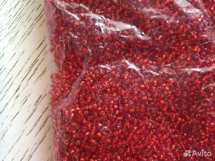 Бисер. Различные цвета. В упаковке 500 грамм