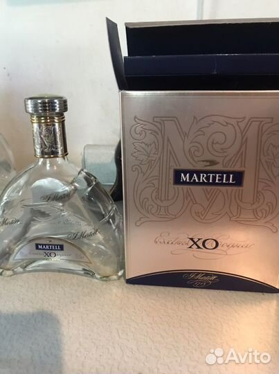 Бутылки и коробки