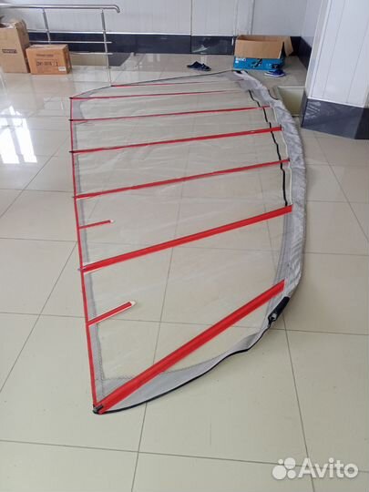 Парус для виндсерфинга