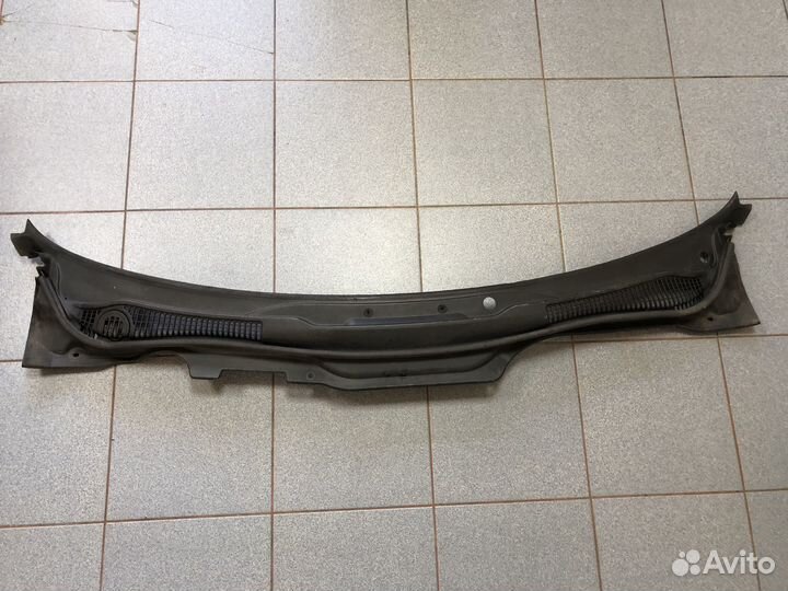 Решетка стеклоочистителя Жабо Volvo S40 C30 C70 V5