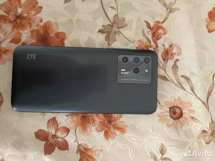 ZTE Blade V30, 4/128 ГБ