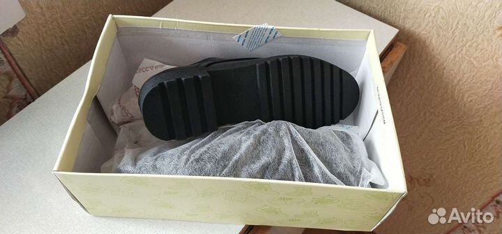 Ботинки женские 36 размер