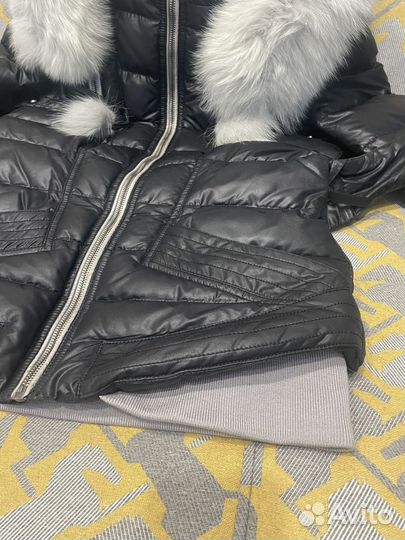 Пуховик с песцом