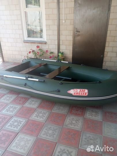 Мотор и лодка