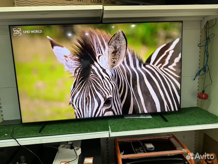 Ультрапремиум телевизор гигантище Samsung 65 8000