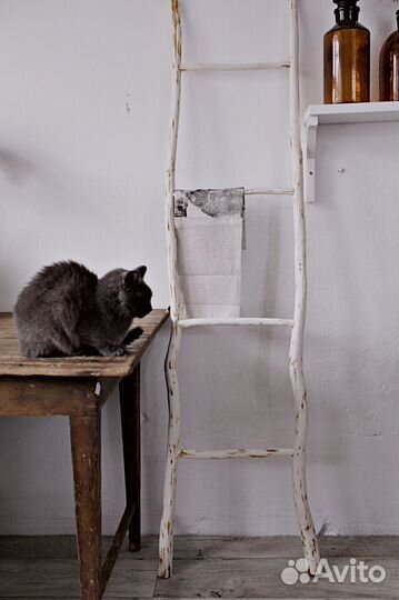 Лесенка вешалка интерьерная декоративная