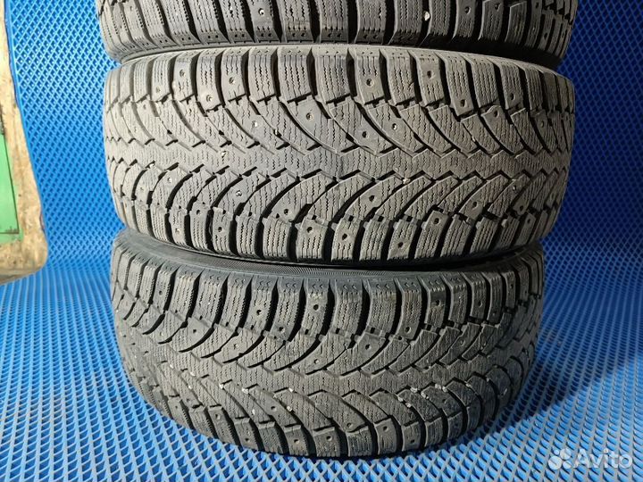 Formula Ice 215/60 R16