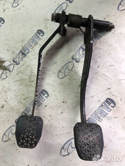 Педаль сцепления тормоза bmw e34