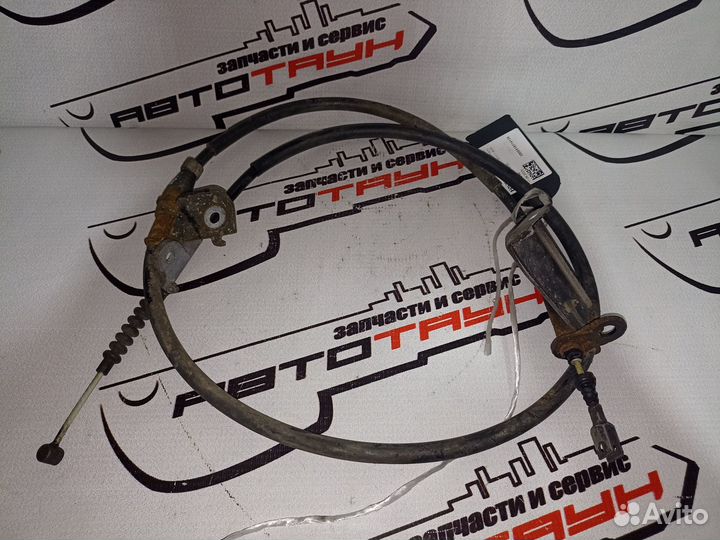 Тросик ручника nissan elgrand PNE52 TNE52 левый 365311JB0B 4WD