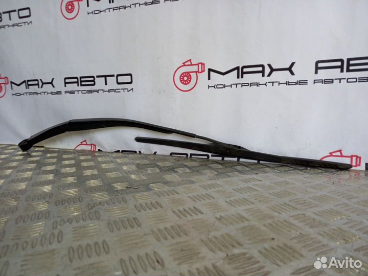 Б/У поводок стеклоочистителя (дворник) передний