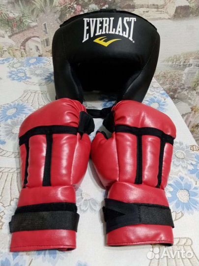 Кимоно для дзюдо, тхэквондо, шлем, перчатки