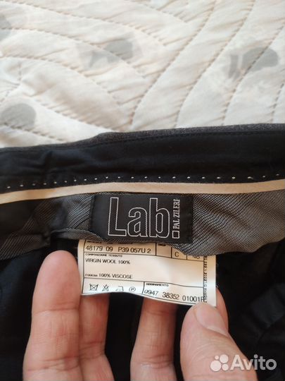 Мужской костюм из шерсти