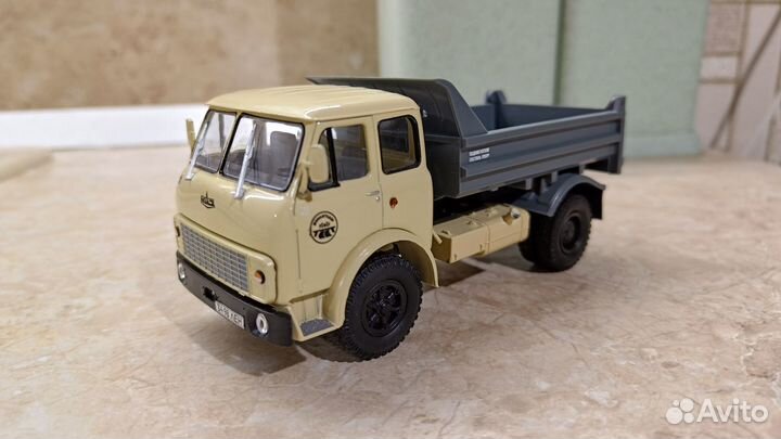 Модель маз 5549