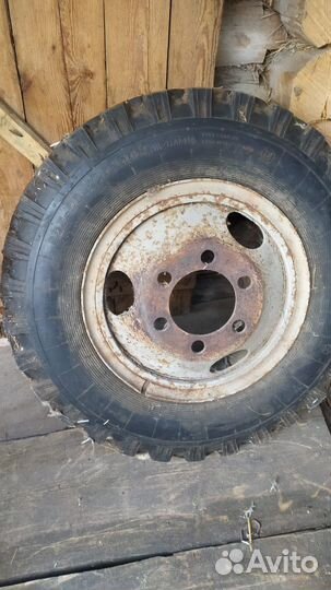 Резина с диском радиус 20