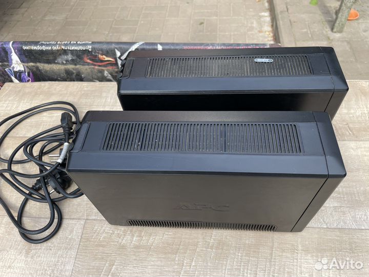 Ибп APC Back-UPS Pro 550