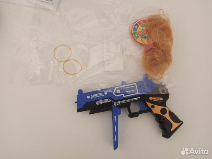 Игрушечный пистолет