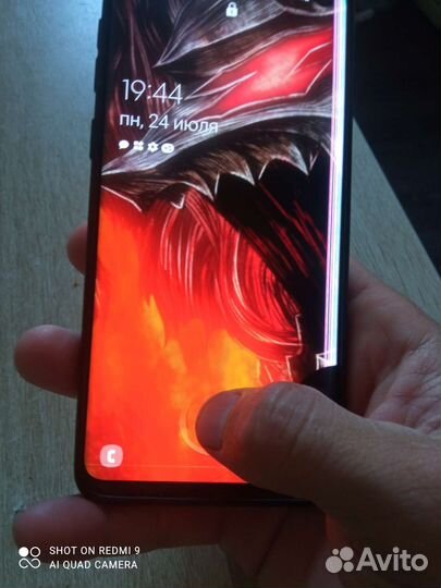 Продам самсунг galaxy s10
