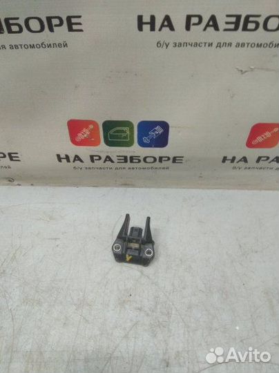 Датчик удара передний Toyota Land Cruiser Prado