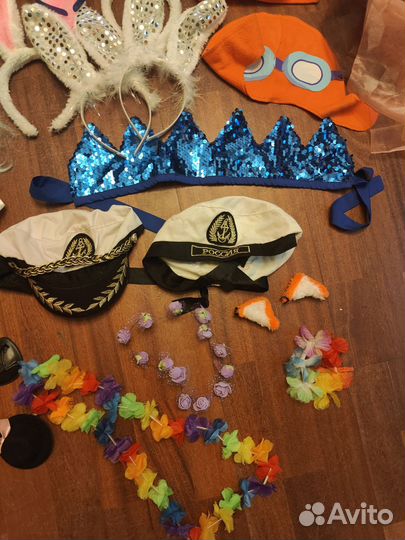Карнавальная атрибутика и пакет бантов (цена завсе
