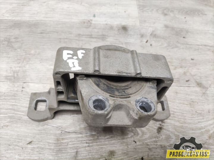 Опора двигателя правая Ford Focus II 2005-2008