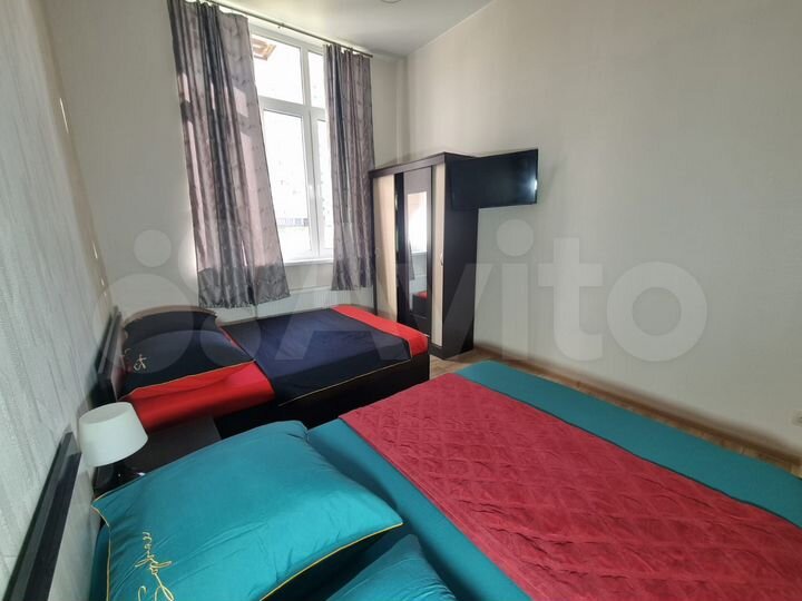 2-к. квартира, 49 м², 1/19 эт.