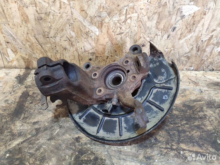 Кулак поворотный левый Audi A3 8P рестайлинг 2