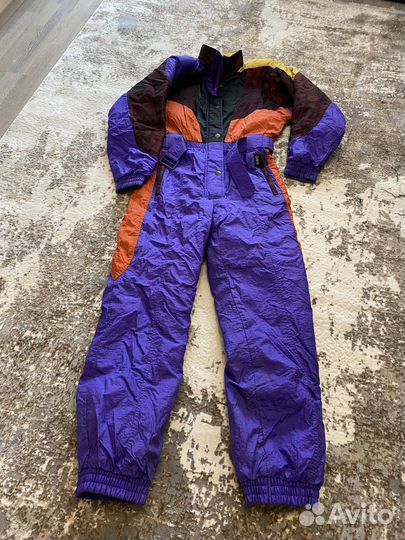 Горнолыжный комбинезон