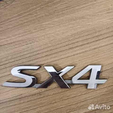 Значок Suzuki SX4
