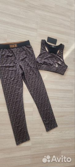 Костюм для тренировок