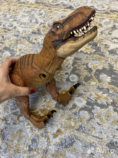 Динозавр тиранозавр